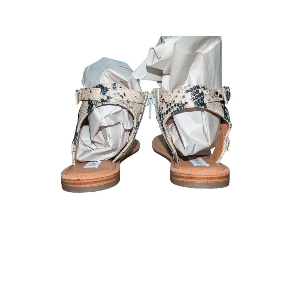 New Steve Madden Women Leven SnakeSkin‎ W/Rhinestone  Sandals Cream Size 8M B2